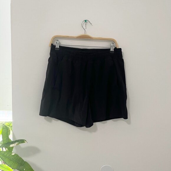 Lululemon Men's Black Pace Breaker Shorts Size Large - Picture 1 of 4